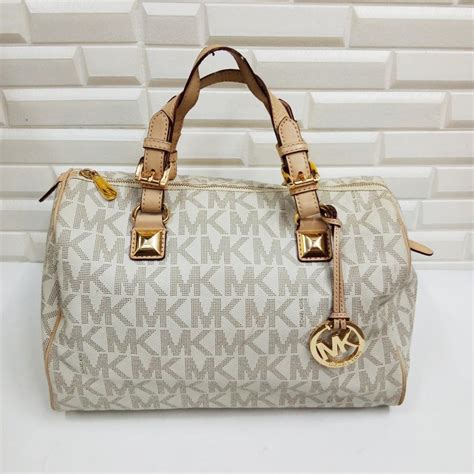 kors michael kors label|michael kors copy handbags.